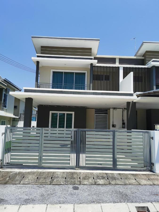 12 Pax New Private Semi-D Green Park Ipoh Homestay Exterior foto